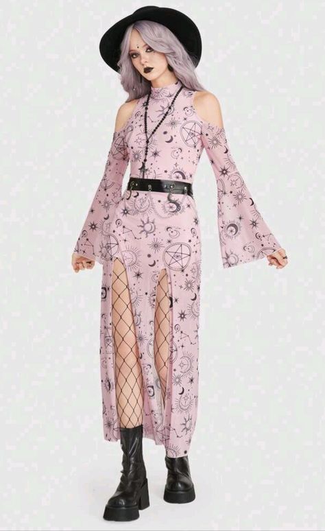 Pink Pastel Goth Outfit, Girly Goth Outfits, Witch Aesthetic Outfit, Modern Witch Fashion, Girly Goth, Witchy Outfits, Outfits Coquette, Boho Witch, Character Outfit Ideas