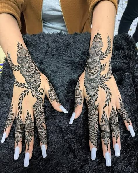 Both Hand Henna Designs, Somali Wedding Henna, Ethiopian Henna Design, Henna Designs Black, Henna Designs Somali, Ethiopian Henna, Mehndi Modern, Black Henna Designs, Somali Henna