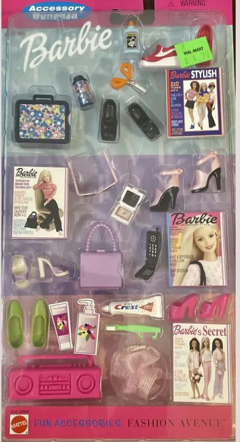 Barbie Diy Accessories, Accessoires Barbie, Best Christmas Toys, Barbie Wardrobe, Barbie Doll Accessories, Cute Pajama Sets, Barbie Toys, Barbie Diy, Barbie Accessories