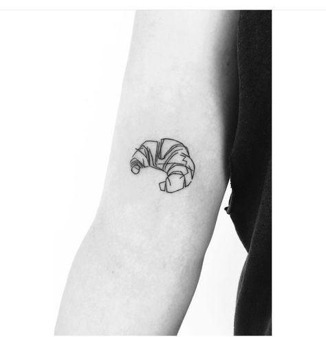 Cute Chef Tattoo, Small Baking Tattoo, Pastry Tattoo Bakers, Pastry Tattoo Ideas, Croissant Tattoo Minimalist, Cornetto Tattoo, Baker Tattoo Pastry Chef, Pastry Chef Tattoo Ideas, Bakers Tattoo Ideas