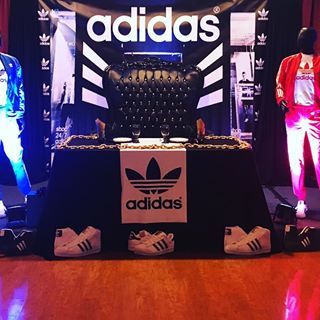 Adidas Theme Party done by yours truly ❤️ #adidasparty #je50adidas Adidas Theme Birthday Party, Adidas Party Decorations, Run Dmc Party Theme, Adidas Birthday Party Ideas, Adidas Party Theme Ideas, Sneaker Decor, Nike Party, Sneaker Party, Hip Hop Birthday Party