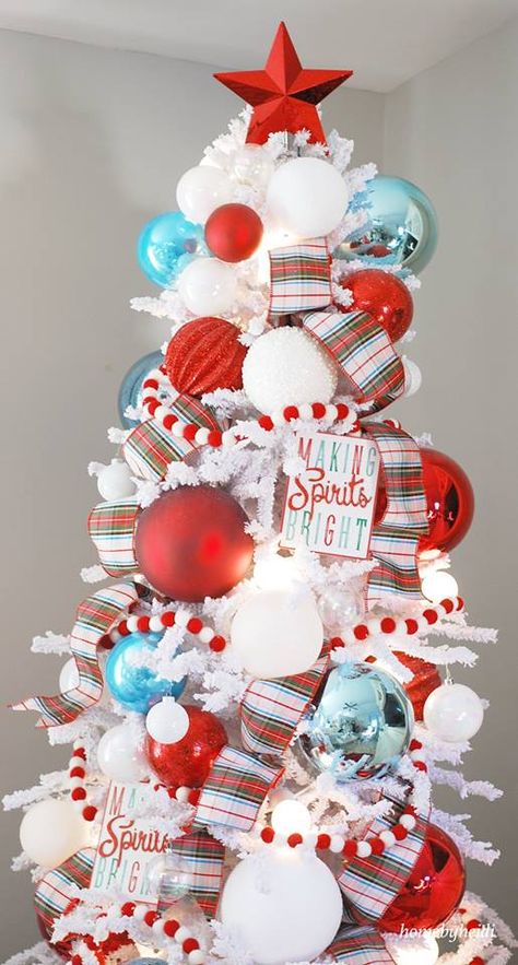 Red And Light Blue Christmas Decor, Aqua And Red Christmas Tree, Aqua And Red Christmas Decor, Red And Teal Christmas Tree, Teal And Red Christmas Decor, Turquoise Christmas Tree, Blue Christmas Tree Decorations, Aqua Christmas, Christmas Booth