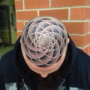 Bald Head Tattoo, Tattoo Crane, Scalp Tattoo, Head Tattoo, Going Bald, Haircut Designs, Bald Men, Hair Tattoos, Faux Hawk