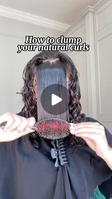 How To Define Natural Curls, How To Brush Style Wavy Hair, Denman Brush Tutorial Wavy Hair, How To Make Natural Curls, How To Do Natural Curls, Curl Training Hair Naturally Curly, How To Curl Natural Hair, Brush Styling Wavy Hair, How To Curl Your Hair Naturally