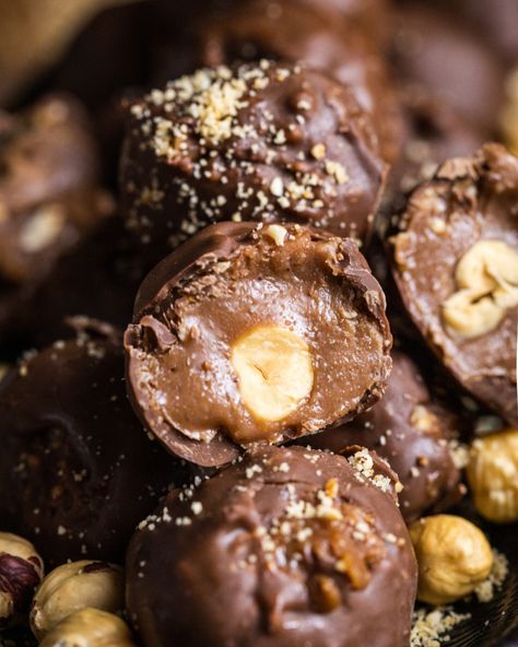 Vegan Ferrero Rocher (Gluten Free and Homemade) - Romy London Ferrero Rocher Ice Cream, Vegan Ferrero Rocher, Vegan Chocolate Ganache, Dairy Free Cream, Hazelnut Butter, Vegan Milk, Chocolate Nuts, Chocolate Filling, Creamy Chocolate