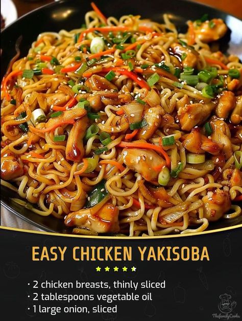 Yakisoba Recipe Authentic, Chicken Yakisoba Recipe, Chinese Buffet Green Beans, Yakisoba Noodles Recipe, Autumn Lunch, Yakisoba Recipe, Chicken Yakisoba, Noodles Chicken, Chinese Buffet