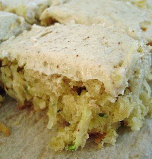 another zucchini recipe to try with all of the zucchini from the garden - apple zucchini cake Apple Desserts Easy, Zucchini Cake, Sweets Cake, Easy Cooking Recipes, Special Recipes, Frosting Recipes, Find Recipes, Eat Dessert, Different Recipes