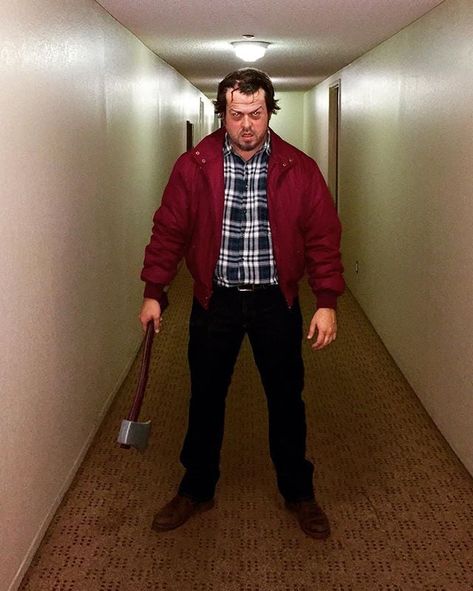 Jack And Wendy Torrance Costume, Jack Torrance Costume, The Shining Costume, Shining Costume, Wendy Torrance, 80s Halloween Costumes, Jack Torrance, Side Ponytails, Halloween Party Diy