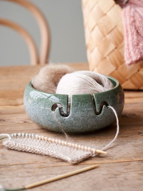 Yarn Bowls Pottery, Knitting Bowl, Ceramic Yarn Bowl, Clay Diy Projects, Dusty Green, Keramik Design, Hand Built Pottery, New Ceramics, Pottery Crafts