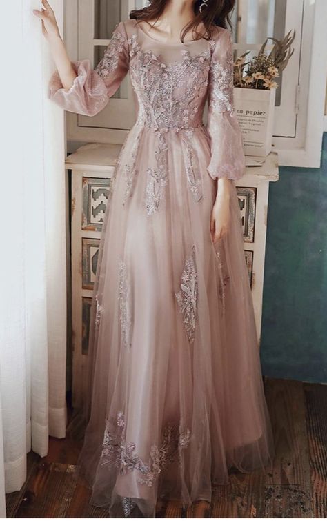 Dusty Pink Gown With Sleeves, Prom Dress With Sleves, Long Sleeve Pink Prom Dress, Long Sleeve Modest Prom Dress, Prom Dresses For Muslims Long Sleeve, Prom Hijab Outfit, Pink Long Sleeve Dress Formal, Hijab Prom Dress Muslim Long Sleeve, Pink Modest Dress Hijab