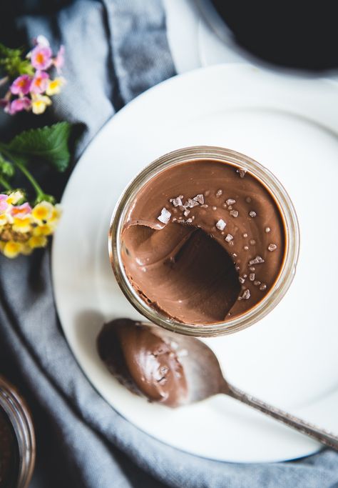 Salted dark chocolate pots de creme Chocolate Pot, Slow Cooker Desserts, Chocolate Topping, Snacks Für Party, Köstliche Desserts, Chocolate Craving, Chocolate Pots, Chocolate Pudding, How Sweet Eats