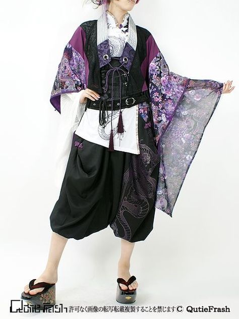 Kimono Design, Concept Clothing, Japanese Outfits, Fantasy Fashion, Gothic Lolita, Visual Kei, Kimono Fashion, Lolita Fashion, Japanese Fashion