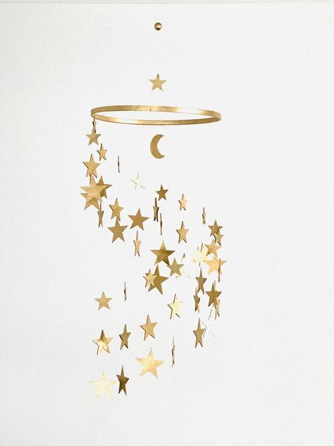 Gold Stars Baby Mobile Silver Stars and Moon Mobile Nursery - Etsy Nursery Ideas Moon And Stars, Diy Star Decor, Celestial Nursery Girl, Celestial Baby Nursery, Star Nursery Theme, Celestial Nursery Theme, Celestial Mobile, Nursery Moon And Stars, Sun And Moon Nursery