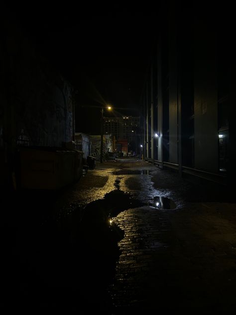 alley Alleyway At Night, Alley Aesthetic Night, Alleyway Aesthetic Night, Back Alley Aesthetic, Dark Hotel Aesthetic, Alley Way Aesthetic, Scary Alleyway, Dark Alley Background, Dark Alley Aesthetic