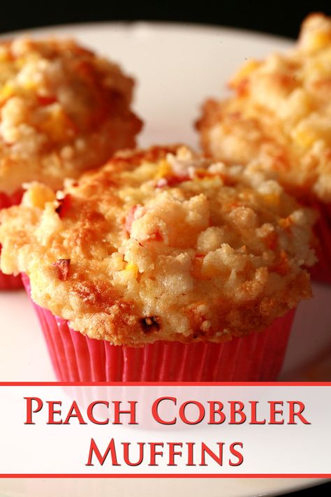 Peach Muffin Recipes, Cobbler Muffins, Pear Cobbler, Peach Cobbler Muffins, Apple Oatmeal Muffins, Pear Muffins, Peach Muffins, Peach Dessert Recipes, Cobbler Topping