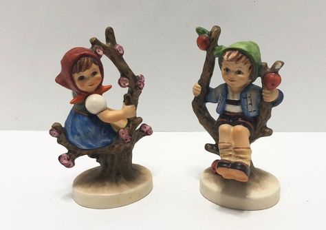 Goebel Hummel, Christmas Craft Kit, Santa Wreath, Hummel Figurines, Vintage Pocket Watch, Jolly Santa, Boy And Girl, Apple Tree, Holly Jolly