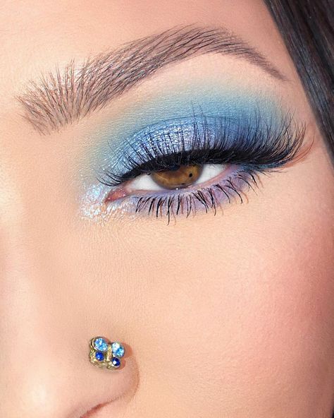 Sky Blue Makeup, Prom Eyeshadow, Baby Blue Eyeshadow, Sweet 16 Makeup, Quince Makeup, Blue Eyeshadow Makeup, Quinceanera Makeup, Prom 23, Ball Makeup