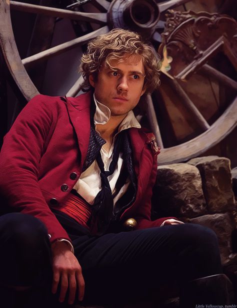 Let's just take a moment to appreciate Aaron Tveit. Aaron Tveit Les Miserables, Aaron Tveit, Theatre Kid, Les Miserables, Attractive People, Musical Theatre, Disney Channel, Serie Tv, Celebrity Crush