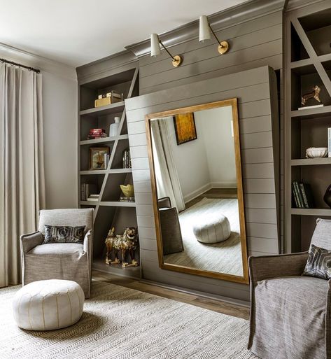 Lift up - bed made. Love this Murphy bed idea for a study turned into lovely guest quarters. Builder/Build Phase Interior Design… | Instagram Office Spare Bedroom Combo Murphy Bed, Playroom Guest Room Combo Ideas Murphy Bed, Sunroom With Murphy Bed, Office With Murphy Bed Ideas, Murphy's Bed, Home Office With Murphy Bed, Townhouse Inspiration, Murphy Bed Office, Leslie Brown