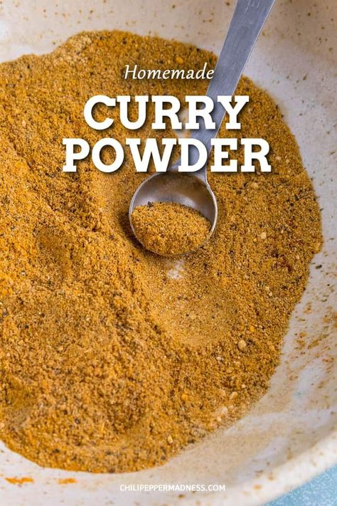 homemade curry powder recipe Curry Recipes Spicy, Home Made Curry, How To Make Curry, Homemade Curry Powder, Curry Seasoning, Curry Indian, Masala Powder Recipe, Diy Mixes, Homemade Curry