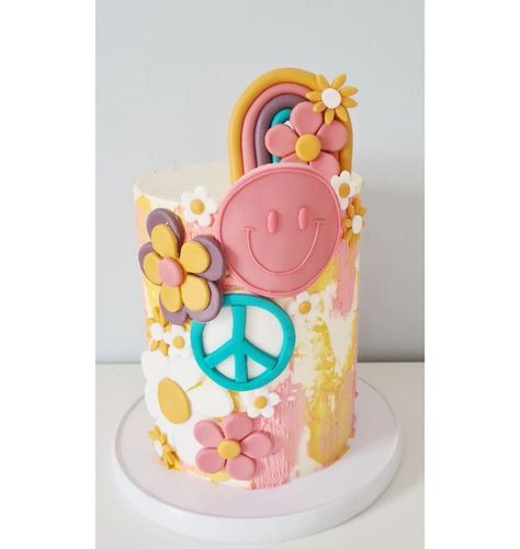 Hippy Party, Hippie Cake, Hippie Birthday Party, 70s Theme Party, Retro Cake, Flower Birthday Party, 10 Birthday Cake, Hippie Birthday, 4th Birthday Cakes