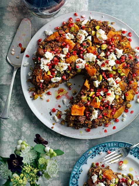 Persian squash & pistachio roast Veggie Christmas, Vegetarian Christmas, Roasted Vegetable Recipes, Persian Food, Healthy Family, Beef Stroganoff, Jamie Oliver, Roasted Vegetables, Recipes Healthy