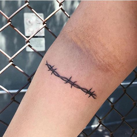 Wire Skull, Barbed Wire Tattoo, Wire Tattoo, Rose Tattoo Stencil, Barbed Wire Tattoos, Ankle Tat, Country Tattoos, Barb Wire, Skeleton Hand Tattoo