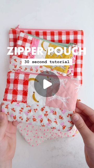 How To Sew A Lined Zipper Pouch, Easy Zipper Pouch Tutorial Free Pattern, Cute Zipper Pouch, Zipper Pouch Tutorial Free Pattern, Jewelry Pouch Pattern, Easy Zipper Pouch Tutorial, Card Wallet Pattern, Easy Zipper Pouch, Simple Pouch