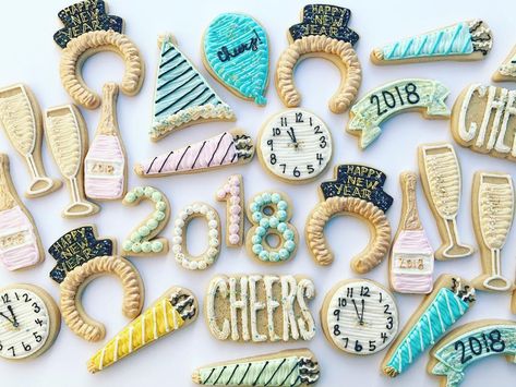 New Years Buttercream Cookies, Nye Cookies, Buttercream Cookies, Fancy Ice, New Years Cookies, Iced Cookies, Happy Year, Butter Cookies, New Year's