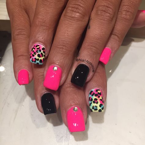 Leopard nails Hot Pink Leopard Nails, Colorful Cheetah Print Nails, Wait Nails, Alphabet Parade, Colorful Cheetah Print, Pink Leopard Nails, Rodeo Nails, Summer Dip, Cheetah Nail Designs