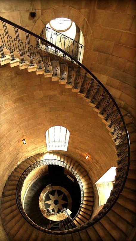 The Voyaging! St Pauls Cathedral London, Iron Railings, Hogwarts Aesthetic, Take The Stairs, St Pauls Cathedral, Spiral Stairs, Stair Steps, Harry Potter Aesthetic, Stairway To Heaven