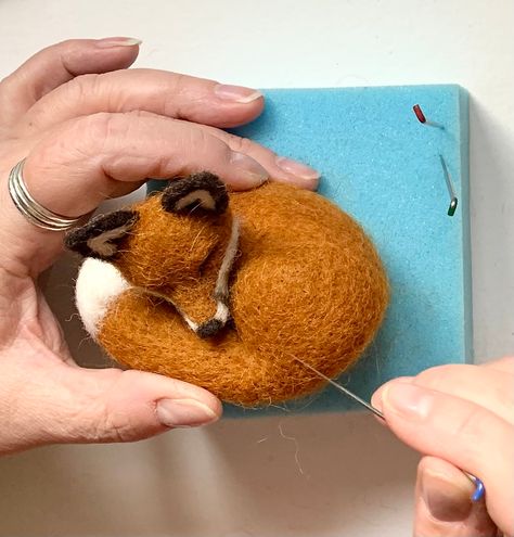 Fox Kit, Felted Fox, Felting Diy, Needle Felted Fox, Needle Felting Diy, Felt Fox, Felt Pictures, Baby Talk, Needle Felting Kits