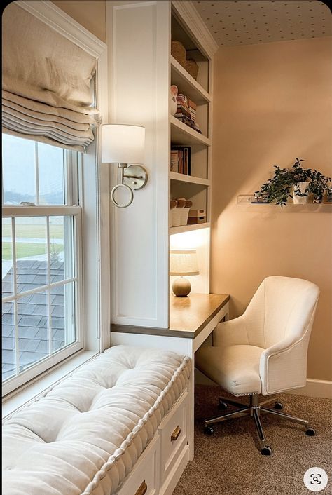 Window Seat Ideas, Bedroom Window Seat, Built In Window Seat, Window Seat Design, Bedroom Windows, Big Girl Rooms, Room Inspiration Bedroom, Home Room Design, Window Seat