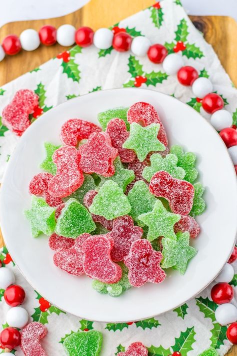 Christmas Gumdrops - My Incredible Recipes Gum Drop Candy Recipe, Christmas Gumdrops, Homemade Gum, Homemade Gumdrops, Gumdrop Recipe, Jello Flavors, Fruity Treats, Jesus Birthday, Strawberry Jello