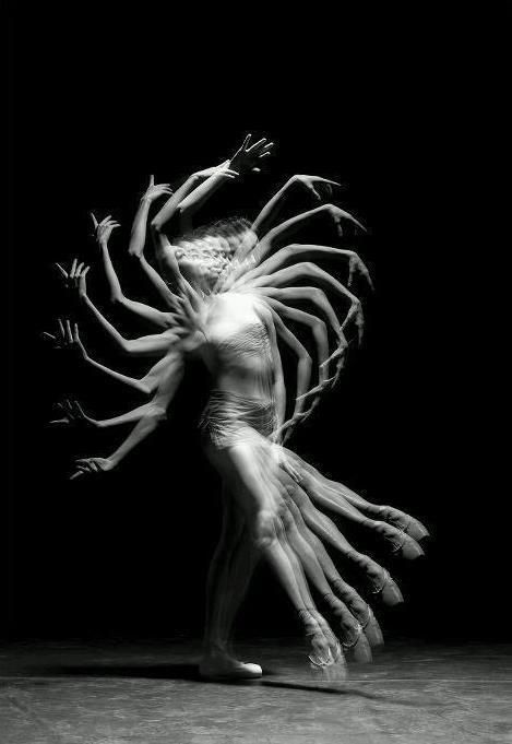 Long Exposure Portrait, Movement Photography, Shutter Speed Photography, Time Lapse Photography, Body Art Photography, Slow Shutter Speed, Dance Movement, Music Pictures, Contemporary Dance