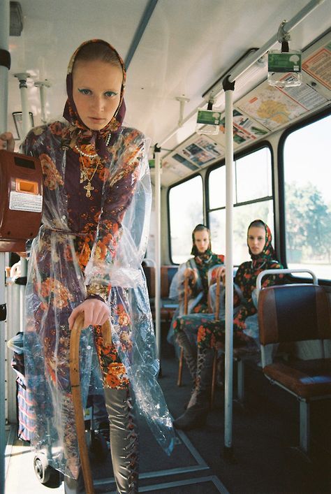 Tim Walker, Russian Fashion, Fashion Photography Editorial, The Bus, Fashion Images, Photography Inspo, Fashion Shoot, Editorial Photography, Fashion Photo