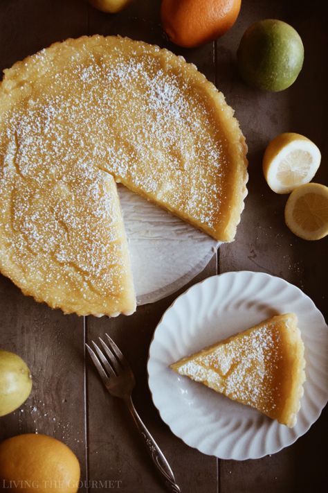 Lemon Lavender Tart, Things To Make With Lemons, Unexpected Recipes, French Lemon Tart, Lemon Food, Lemon Tart Recipe, Slow Cooker Desserts, French Dessert, Gourmet Desserts