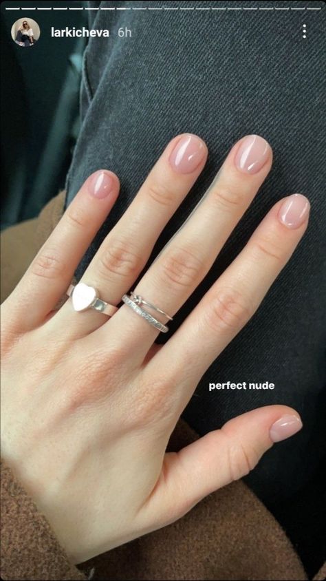 Wedding Nails For Bride Classy, Bridal Nails Wedding, Natural Nails Manicure, Natural Gel Nails, Nails For Bride, Wedding Nails Glitter, Subtle Nails, Simple Gel Nails, Minimal Nails