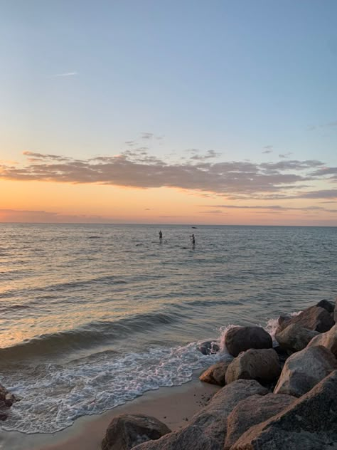 Easy Coast Aesthetic, Beach New England, Summer On The East Coast, Beach East Coast, New England Coastal Town Aesthetic, New England Beach House Aesthetic, Northeast Coast Aesthetic, East Coast Road Trip Aesthetic, New England Room Aesthetic