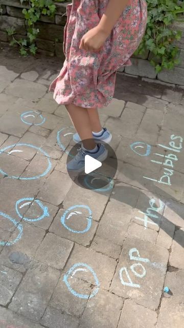 Mandisa | Easy Activities for Toddlers & Kids on Instagram: "☀️Sidewalk Chalk Activities for Kids: CHALK OBSTACLE COURSE ☀️.  Follow @happytoddlerplaytime for more easy activity and craft ideas for kids. And did you know we’re not just for toddlers (but we do have lots of good stuff for toddlers)!!!  Visit happytoddlerplaytime.com for details on this idea and more ways to keep kids 0-12 years old off screens, busy learning and having fun." Chalk Maze Ideas, Chalk Course Sidewalk, Chalk Maze For Kids, Halloween Chalk Obstacle Course, Driveway Chalk Obstacle Course For Kids, Chalk Games Outside, Outdoor Activity For Toddlers, Chalk Walk Ideas, Sidewalk Chalk Obstacle Course For Kids