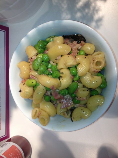 Recipes by Giada De Laurentiis - Gobetti Pasta with Pancetta and Peas #GiadaDeLaurentiis #Pastarecipes Pasta With Pancetta And Peas Giada De Laurentiis, Pancetta Recipes, Pancetta Pasta, Classic Italian Dishes, Giada De Laurentiis, Most Popular Recipes, Italian Dishes, What To Cook, Travel Food