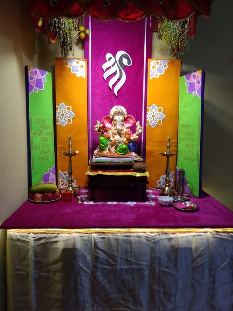 Ganpati Decoration 2024 Ideas, Saree Decoration Ideas For Ganpati, Backdrop For Ganpati Decoration, Ashtvinayak Ganpati Decoration, Ashtavinayak Ganpati Decoration, Ganesh Decoration Ideas Home Decor Diy, Ganpati Makhar Decoration At Home, Ganapathi Decoration At Home, Ganpati Home Decoration Ideas