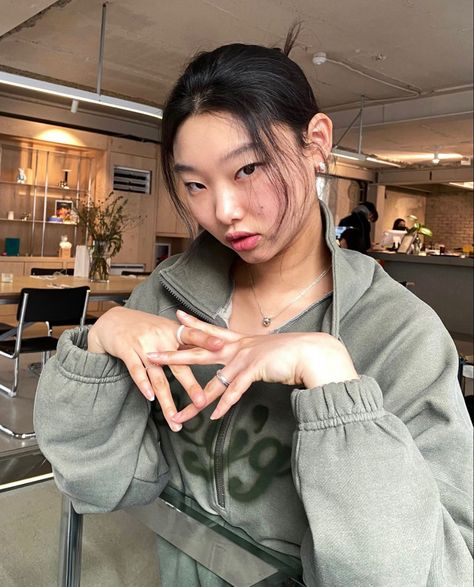 yoon young bae instagram update Yoon Young Bae, Model Profiles, Bright Fashion, Doll Face, Mulan, Instagram Update, Pretty Woman, Character Inspiration, Instagram Photos