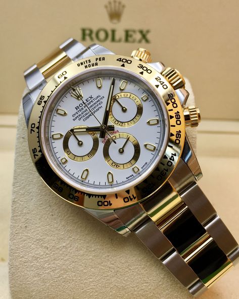 Rich Mansion, Rolex Watch Price, Stylish Watches Men, Fancy Watches, Watches Rolex, Rolex Watches For Men, Premium Watches, Amazing Watches, Expensive Watches