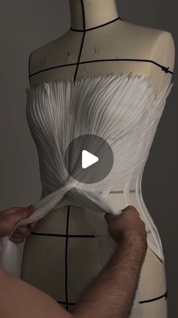 Haute Couture with CoutureNotebook on Instagram: "That hand-pleated bustier by @antoine.guerin_ is so.... (complete with your description...) 💞💞💞 . FOLLOW @couturenotebook AND click on the 🔔 at the top of the profile so you don't miss any post. 😎" Haute Couture Tops, Antoine Guerin, Fabric Manipulated Dresses, Pleated Top Pattern, Dresses Tutorial, Bodice Designs, Couture Draping, Summer Dresses Tutorial, Pleated Bustier