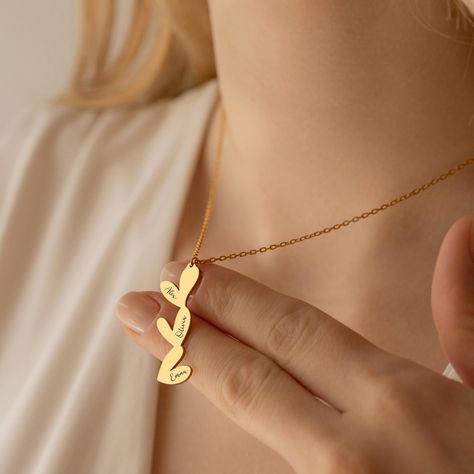 خ�واتم خطوبة, Heart Necklace Gold, Jewelry Heart, Gold Heart Necklace, Necklace Personalized, Rose Gold Necklace, Personalized Necklace, Star Necklace, Necklace Gift