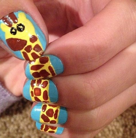 giraffe Giraffe Nails, Feather Nails, Animal Nail Art, Super Cute Nails, Animal Nails, Best Nail Art Designs, Cute Nail Art, Beautiful Nail Art, Cute Nail Designs