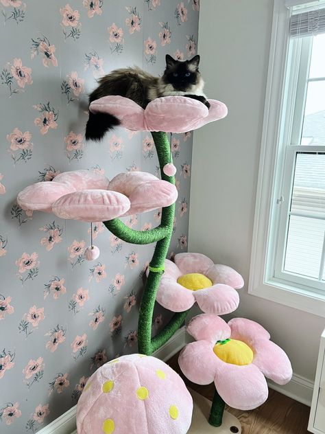 Cat flower tree with four perches and a mushroom kitty house. Best cat trees for picky cats. Flapping Bird, Feather Wand, Best Cat Toys, Kitty House, Tree Mushrooms, Cat Laser, Toys Ideas, Cat Trees, Mouse Toy