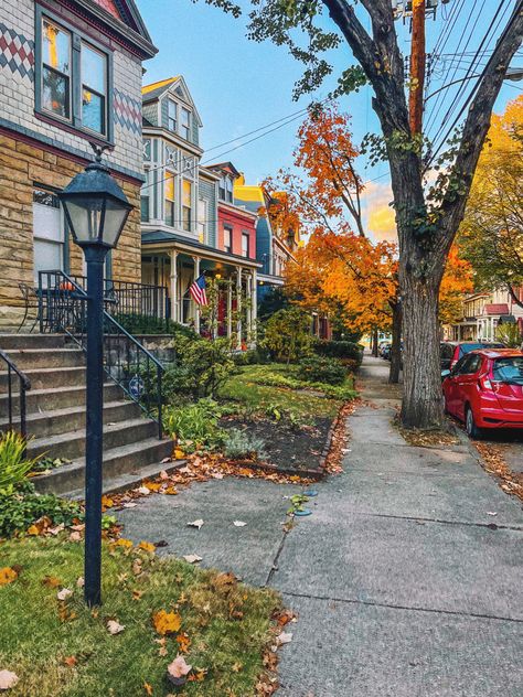 Fall In Pittsburgh, Chatham University Pittsburgh, Downtown Pittsburgh, University Of Pittsburgh Aesthetic, Pittsburgh Aesthetic, Pitt University, Chatham University, Pittsburgh Pennsylvania, Pittsburgh City