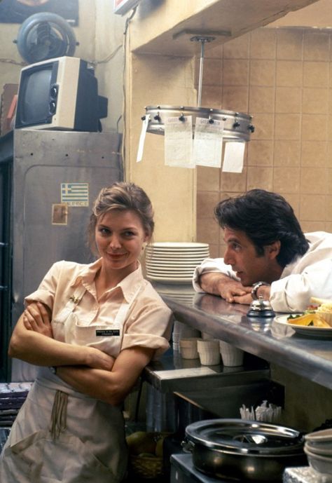 Michelle Pfeiffer and Al Pacino in Frankie and Johnny - Directed by Garry Marshall - 1991 Young Al Pacino, Frankie And Johnny, Michelle Pfeiffer, Al Pacino, Film Serie, The Godfather, Two People, Great Movies, Film Movie